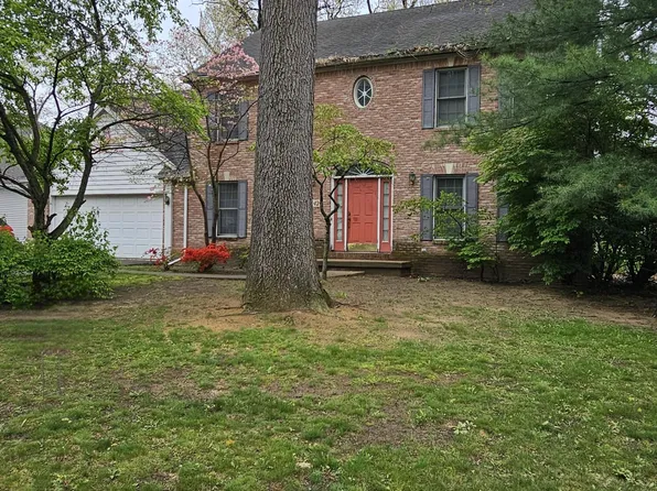 8342 Country Brook Dr, Holland, OH 43528
