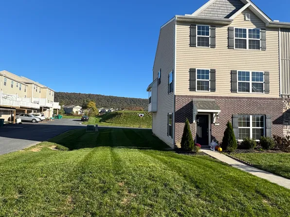 4570 Laurel Valley Ln, Enola, PA 17025