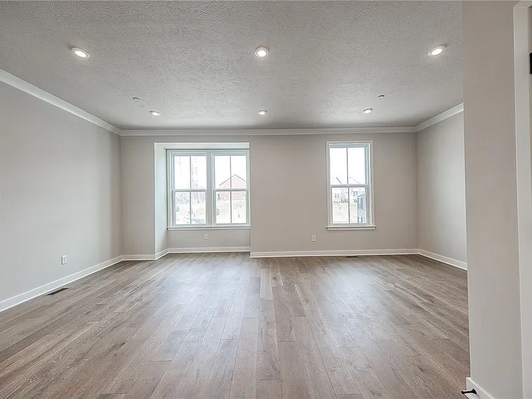 315 Telluride Ln — Photo 4