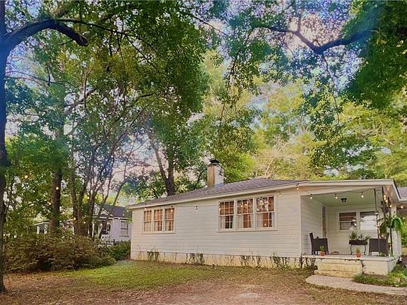 2nd image of 324 Border Dr W