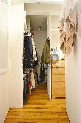 Rented by Bold New York | media 19