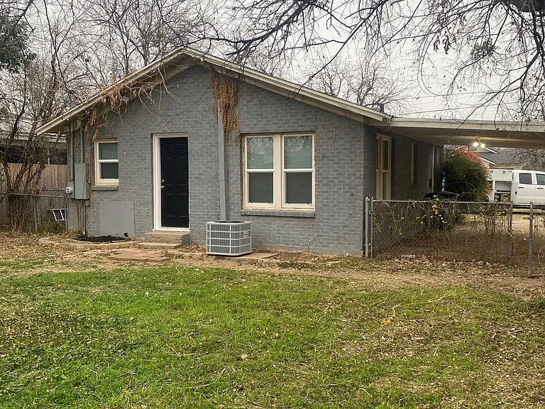 1617 W Avenue M — Photo 18