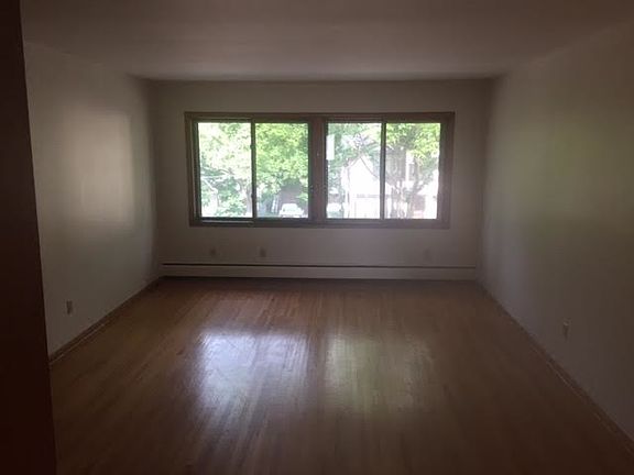 2nd image of 3039 California St NE APT 6