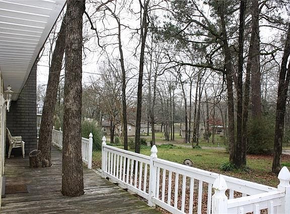 5th image of 426 Dogwood Dr