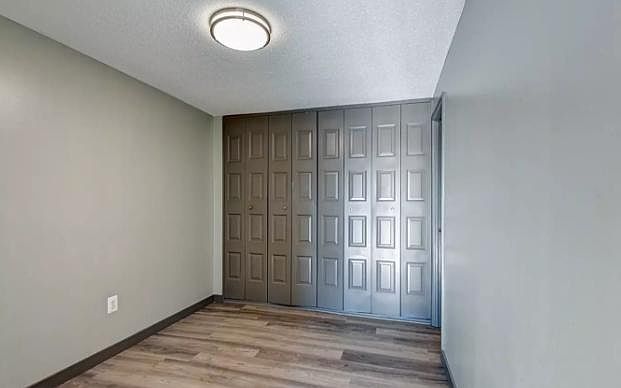 1st image of 265 Kensington Ave #1