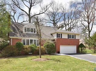 8 Glenwood Ct, Tenafly, NJ 07670