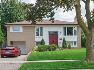 5 Conamore Cres, Toronto, ON M3J 1H2