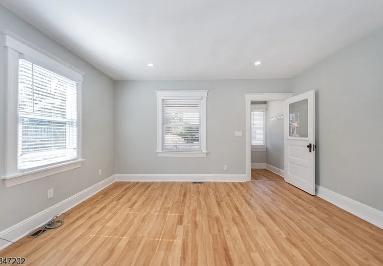 46 Dunnell Rd — Photo 3