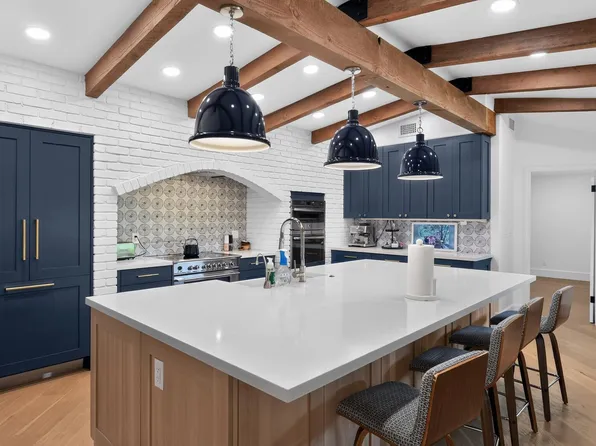 4041 E HERMOSA VISTA Drive, Mesa, AZ 85215