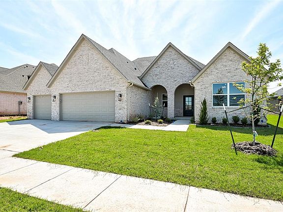2nd image of 14521 Astor Ln