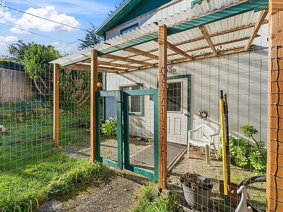 4th image of 805 Coast Guard Hill Rd