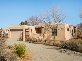 694 Mission Valley Rd, Corrales, NM 87048