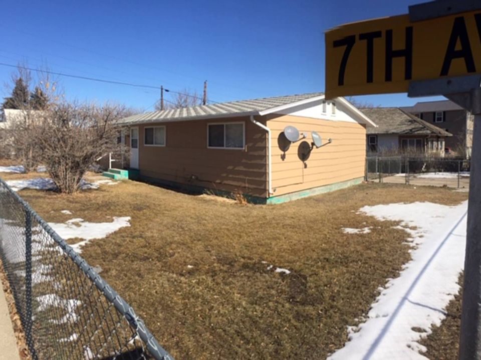 1st image of 224 7th Ave S