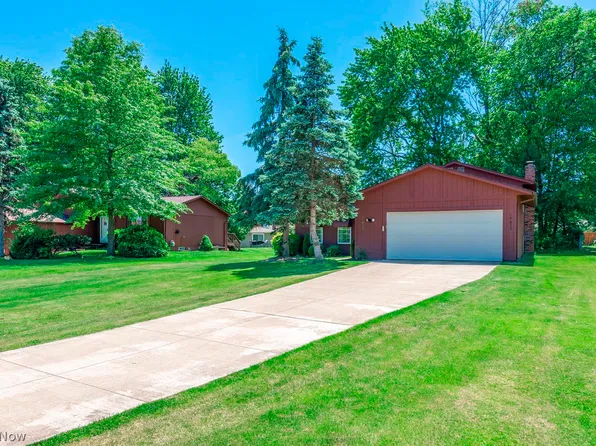 19622 Hunt Rd, Strongsville, OH 44136
