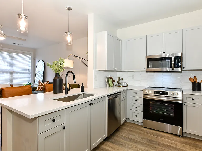 Avana on Main — Photo 64