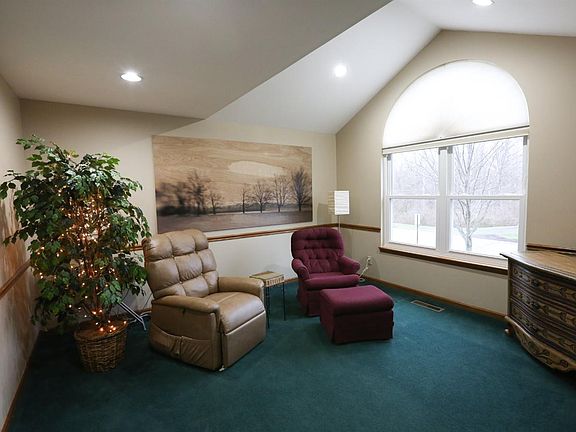 5th image of 3520 Dawn Dr
