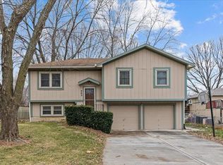 405 N Washington St, Spring Hill, KS 66083