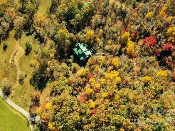 536 Daves Creek Rd, Franklin, NC 28734