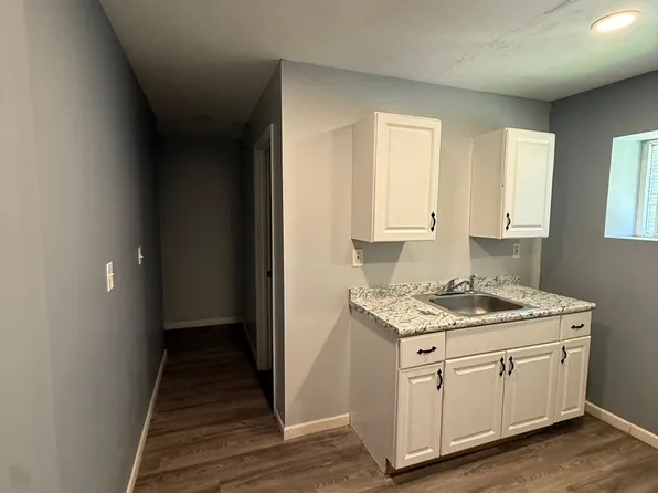 17568-70 Lakeshore Blvd #14, Cleveland, OH 44119