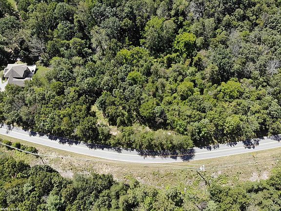 2nd image of 1099 Nellies Cave Rd