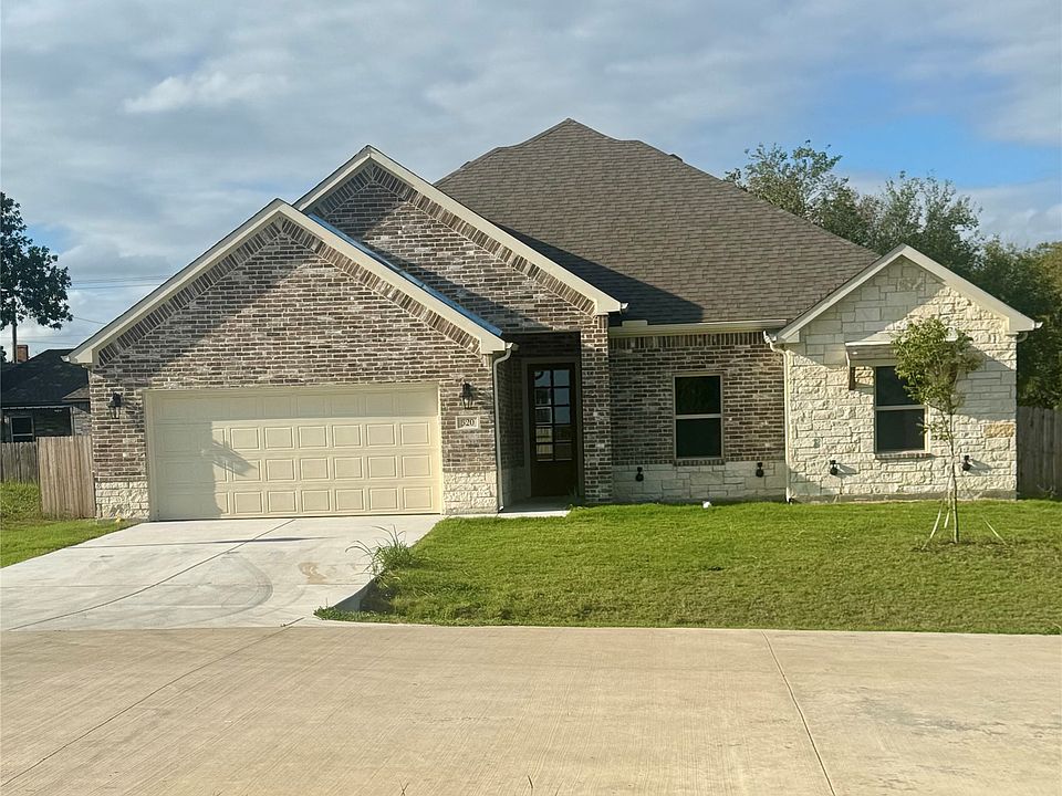 1st image of 320 E Marshall Ct