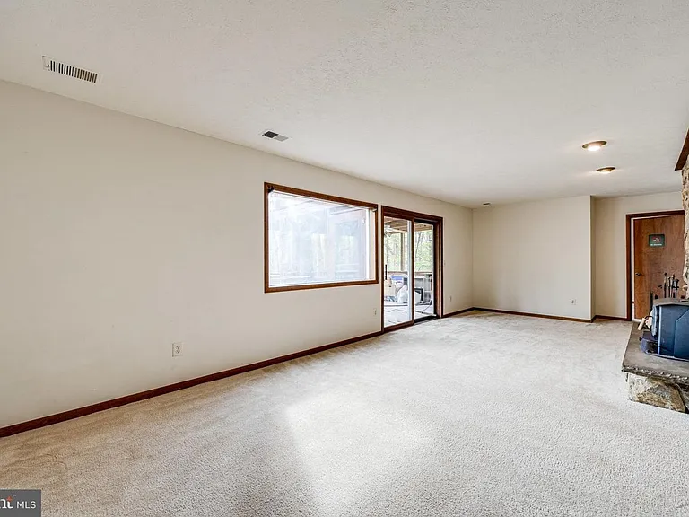 1328 Potomac School Rd — Photo 23
