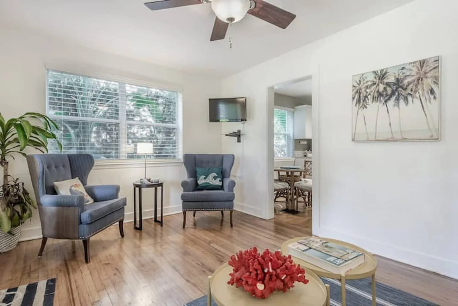 2 bed, 1.0 bath, $4,997 — Photo 2