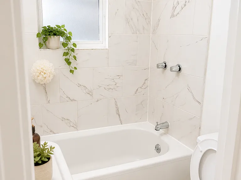 1427 N Kingsley Dr #208 — Photo 11