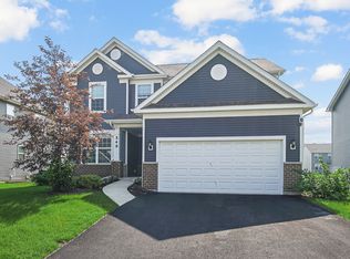 549 Golden Star Dr, Bolingbrook, IL 60490