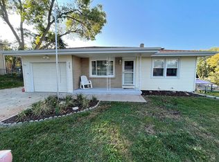 2105 Lindyview Ln, Bellevue, NE 68005