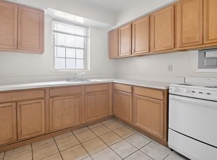 2670 Noble Rd #304, Cleveland, OH 44121