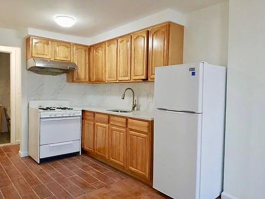 Rented by Century 21 New Golden Age Realty | media 7