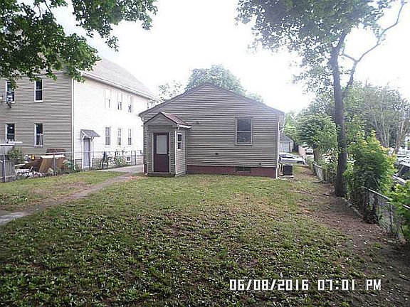 3rd image of 153 Eastwood Ave