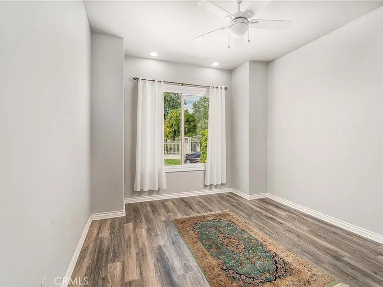 5206 Topeka Dr — Photo 43