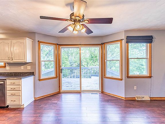 5th image of 2404 Briarhill Ct