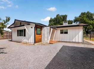 8219 Green Acres Ln, Redding, CA 96002