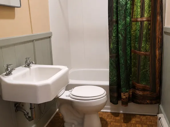 92 Middle St #5, Lewiston, ME 04240