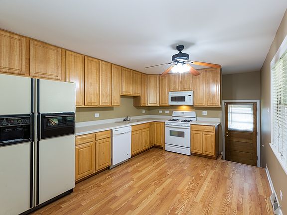 3rd image of 441 W Arquilla Dr