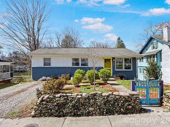 2nd image of 25 Ridgelawn Rd