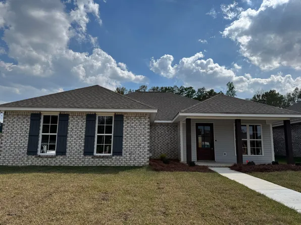 24 Jackson Square Dr, Hattiesburg, MS 39402