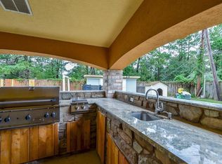 16319 Sugar Tree Dr, Houston, TX 77070