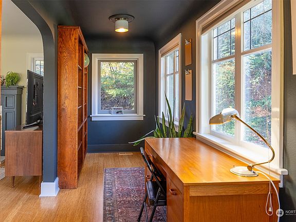 4th image of 10916 Linden Avenue N