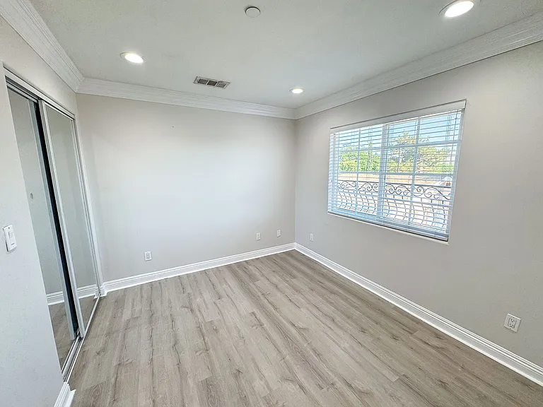 7923 Ledge Ave — Photo 15