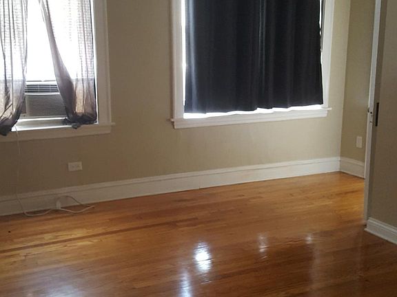 4th image of 5637 W North Ave