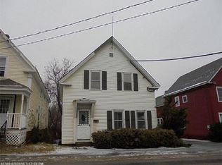 7 Halifax St, Winslow, ME 04901