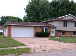 4019 Brookfield Dr, Springfield, IL 62703