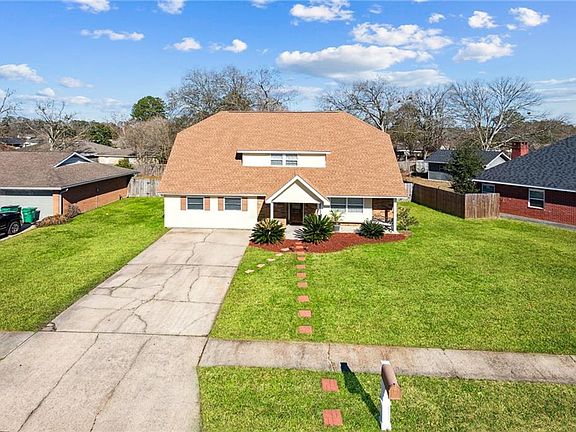 2nd image of 330 Driftwood Cir
