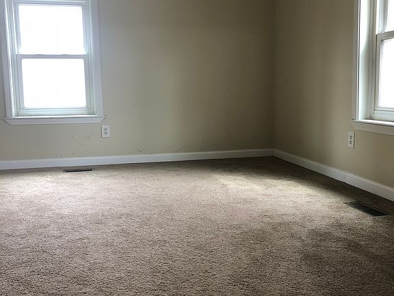 3rd image of 400 E Juanita St