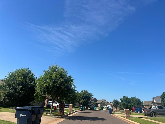 4th image of 2540 NW 184th St