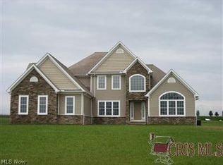 Bluestone Lake Dr, Mantua, OH 44255